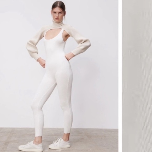 Zara Tops - NWT. Zara Ecru Knit Arm Warmers. Size M.